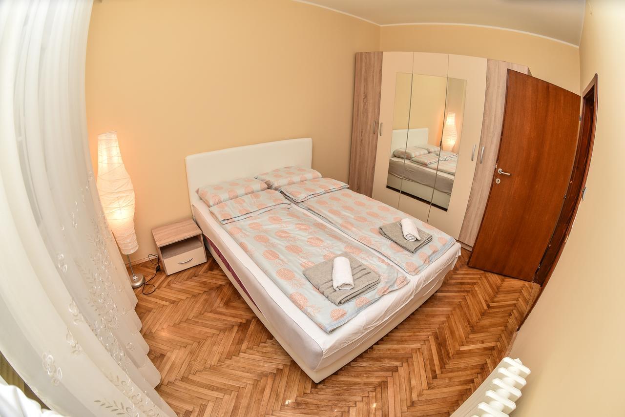 Chimney Modern Apartment Нови-Сад Экстерьер фото